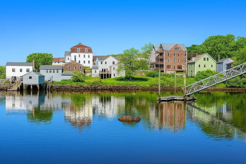 Local Cabinets Refinishing in Warwick, RI