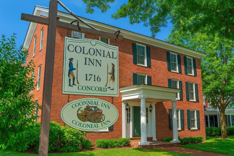 Local Cabinets Refinishing in Concord, MA