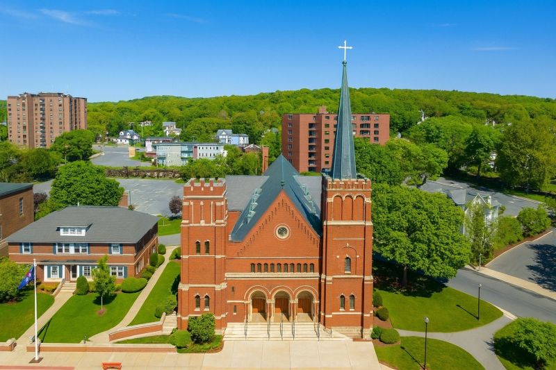 Local Cabinets Refinishing in Arlington, MA