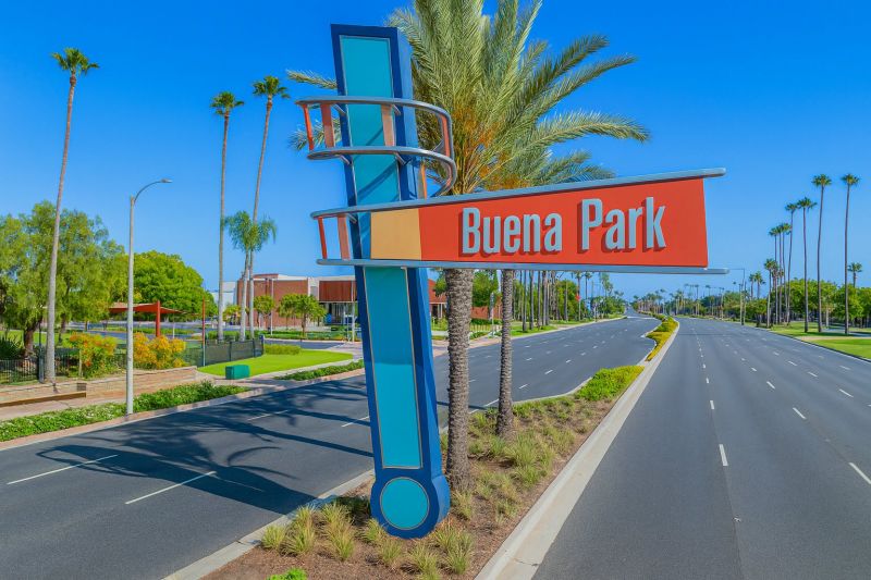 Local Sidewalk Graffiti Removal in Buena Park, CA